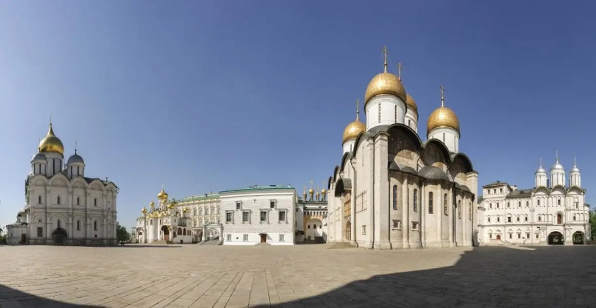 Соборная площадь Московского Кремля.webp