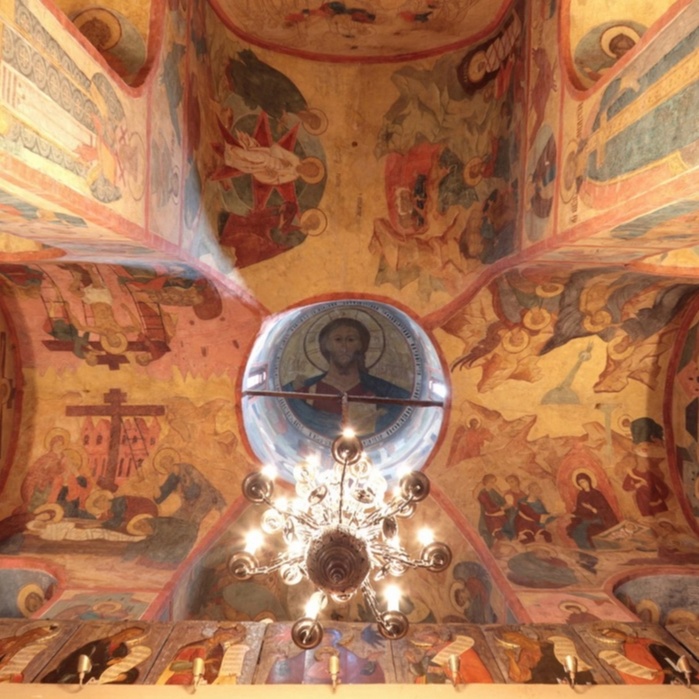 Купол и своды церкви Ризположения.webp